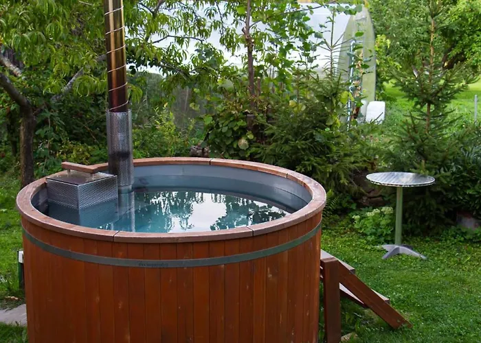 Raj Za Humny Cerne Voderady