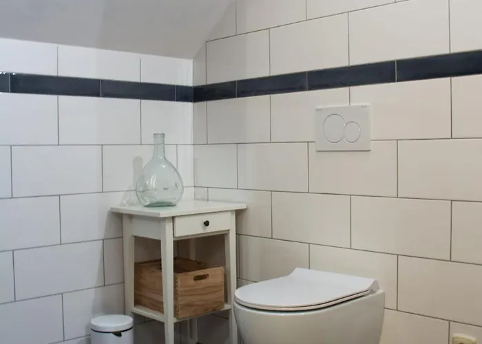 Raj Za Humny Cerne Voderady