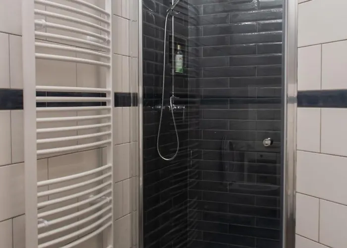 Raj Za Humny Cerne Voderady