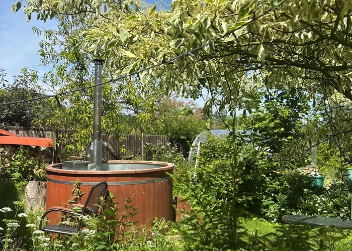 Raj Za Humny Cerne Voderady